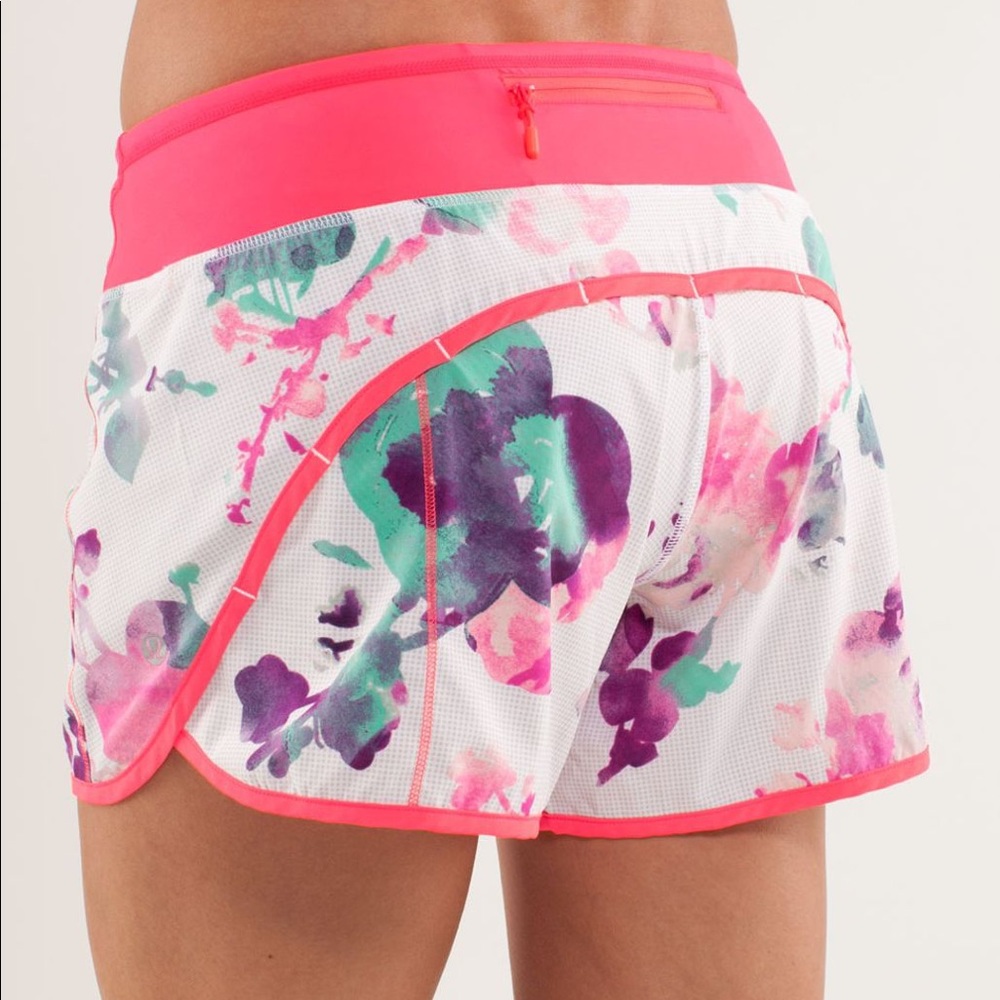 Lululemon Turbo Run Short - Blurred Blossom